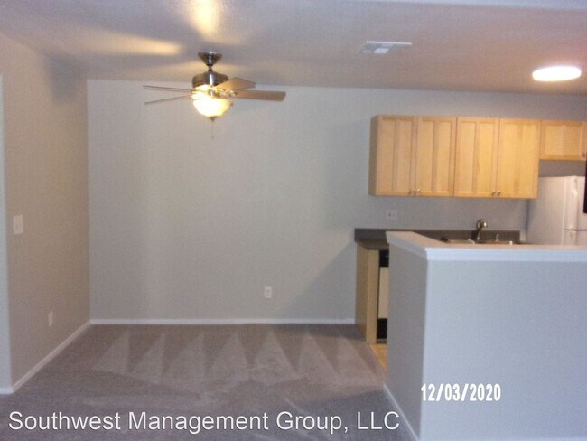 Building Photo - 5261 S Lindell Rd