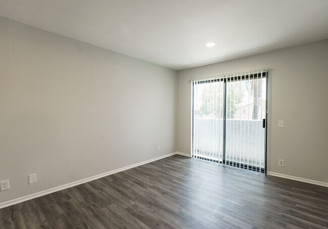 Foto del interior - 17211 Chatsworth Street