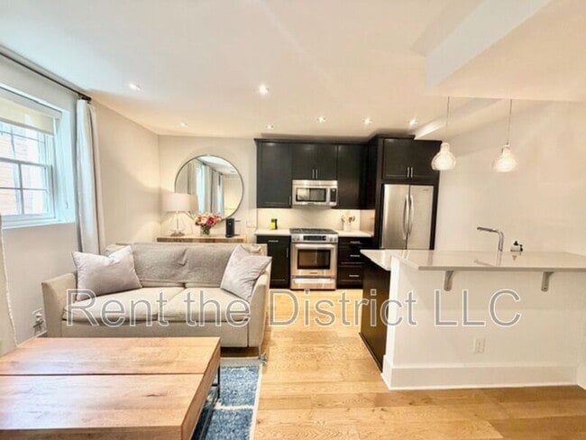 Foto del edificio - 2926 Porter St NW