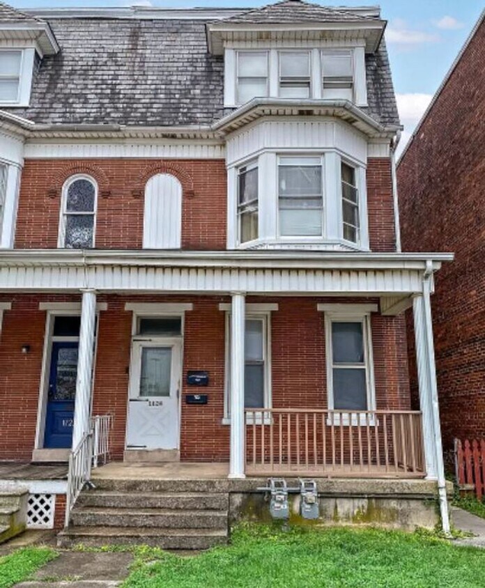 1124 W Market St Unit 2, West York, PA 17404 Room for Rent in West