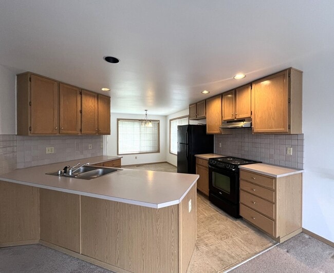 Building Photo - South Marysville Duplex - Rent Ready