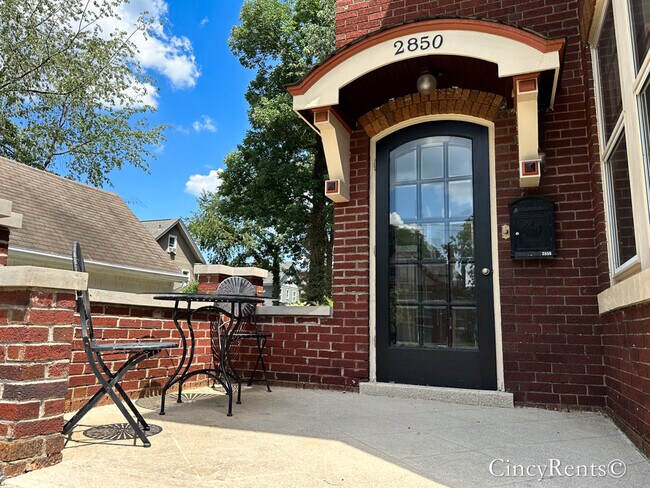 Foto del edificio - 2850 Observatory Ave