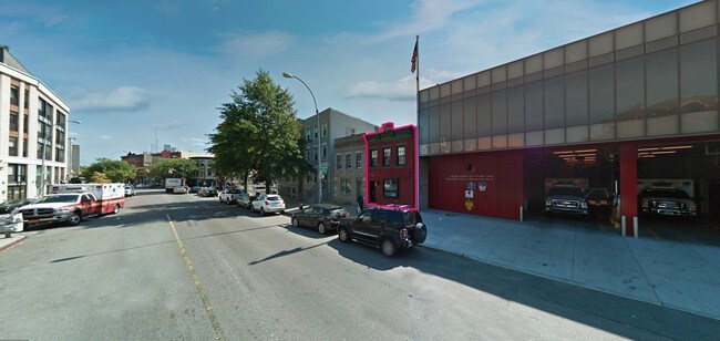 Building Photo - 338 Metropolitan Ave