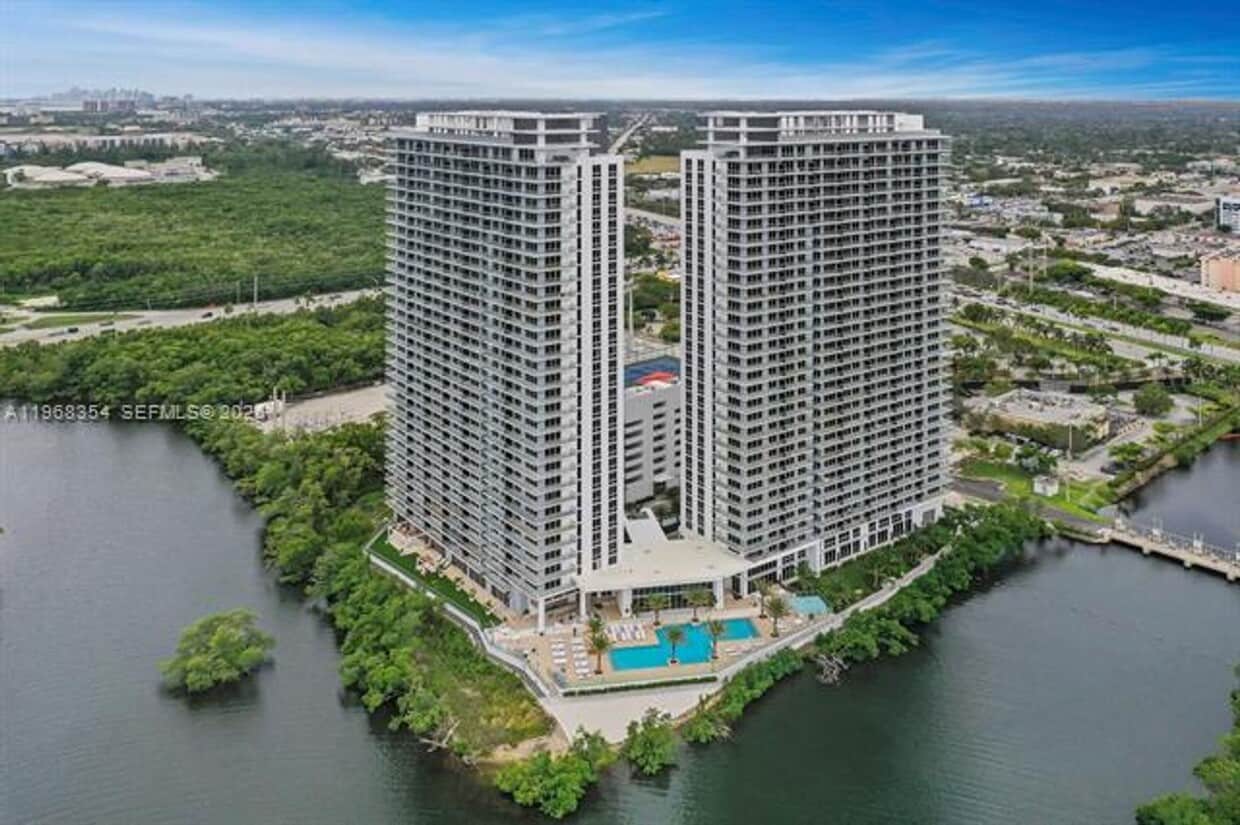 Photo - 16385 Biscayne Blvd unit 1219 (A11968354)
