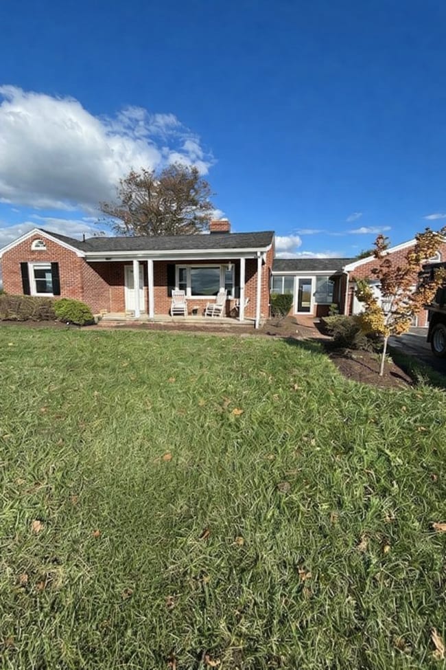 Building Photo - 5421 Broad Run Rd