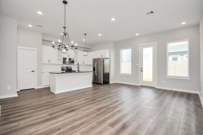 Foto del edificio - 8419 Berry Brush Ln