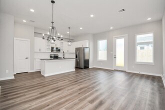 Building Photo - 8419 Berry Brush Ln