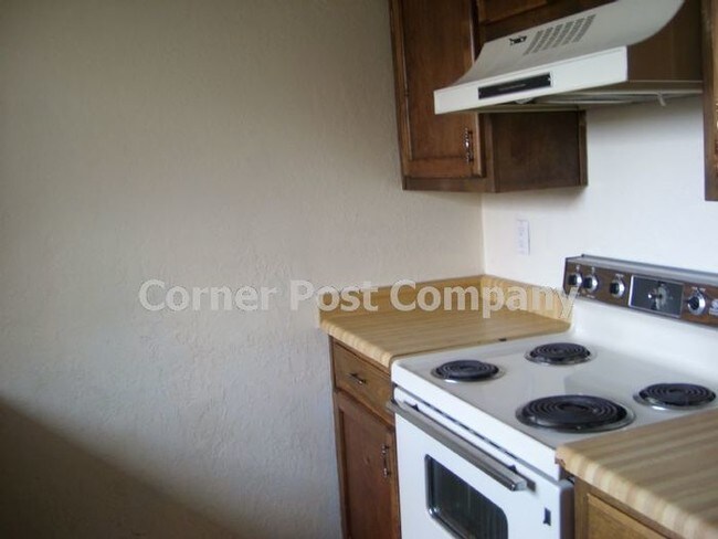 Building Photo - Great 2 Bedroom Apartment!