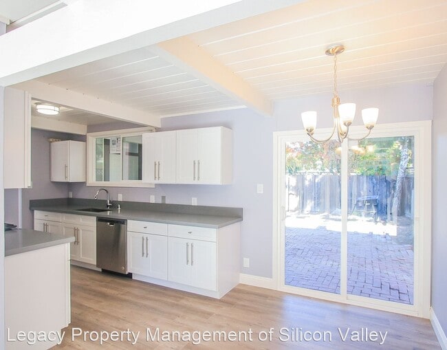 Building Photo - 3 br, 2 bath House - 2443 Thaddeus Dr