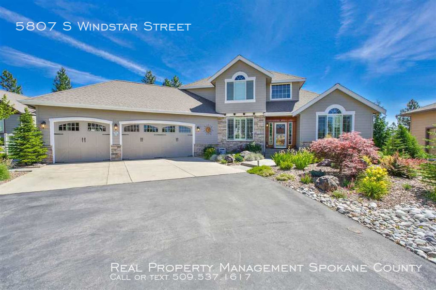 Primary Photo - Executive Custom Home - Eagle Ridge