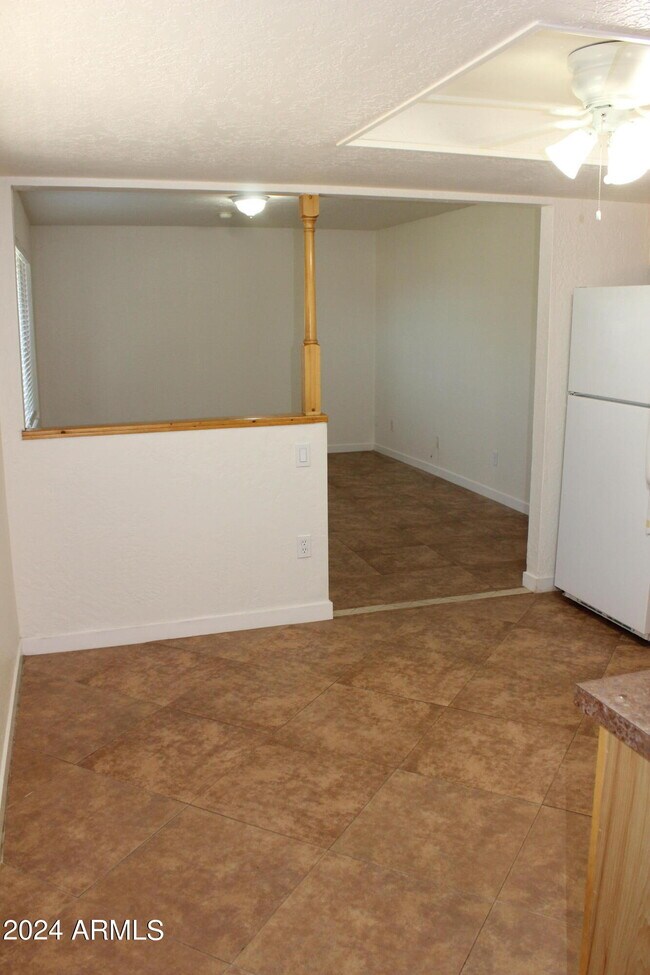 Building Photo - 1507 W Menadota Dr