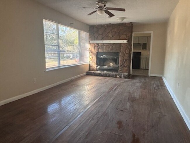 Foto del edificio - 1934 Catalina Dr