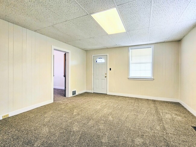 Building Photo - 2101 Heidelberg Ave