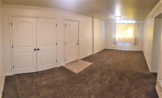 Building Photo - 5730 S 900 E