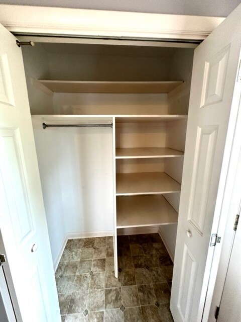 22 Pinewood Circle - Pantry & Closet - 22 Pinewood Cir