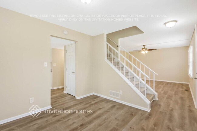 Foto del edificio - 4116 Emerald Lake Dr