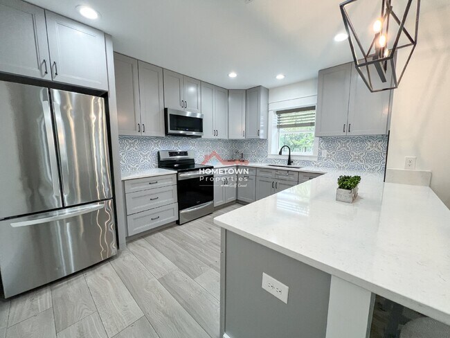 Building Photo - Charming 3 Bedroom, 2 Bath Residence on Sc...