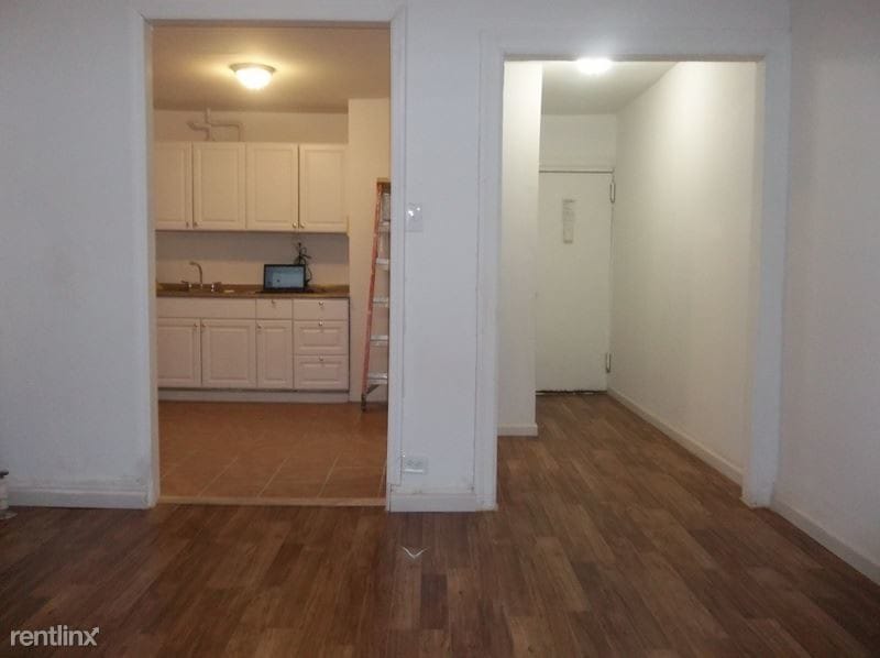 Primary Photo - 2 br, 1 bath Apartment - 3815 Putnam Ave W