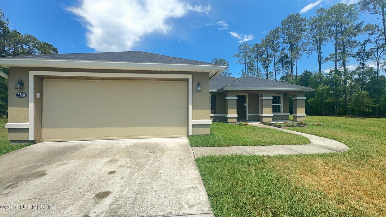 Foto principal - 7568 Fanning Dr
