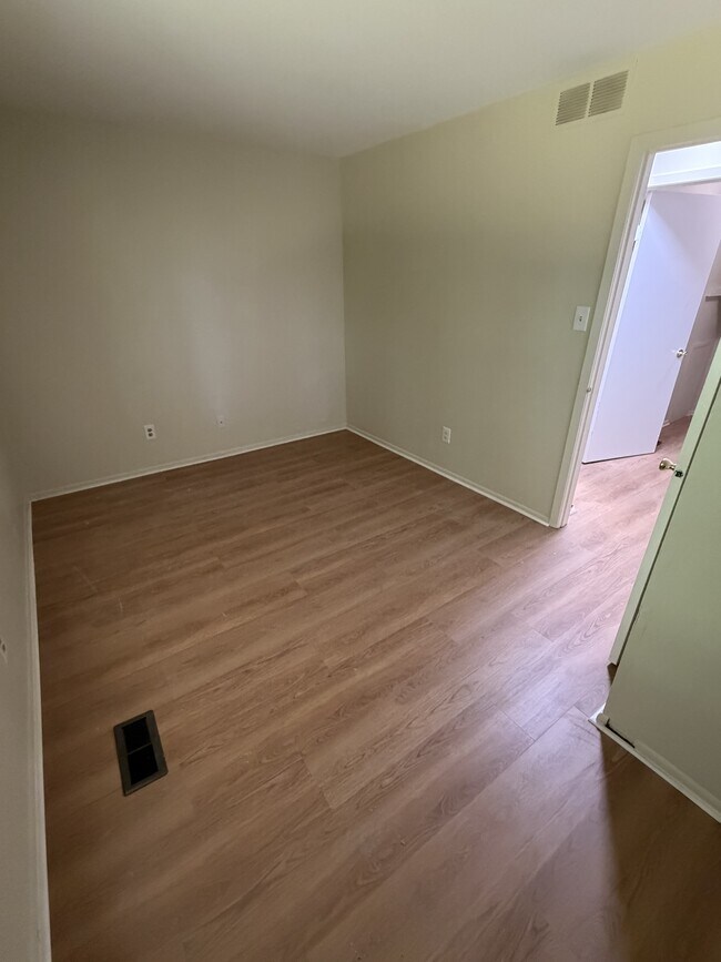 Foto del edificio - 1511 Woodhollow Dr