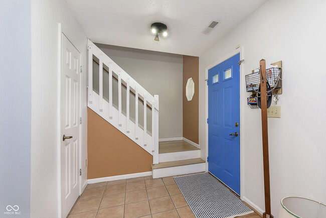Foto del edificio - 266 E Pine Ridge Dr
