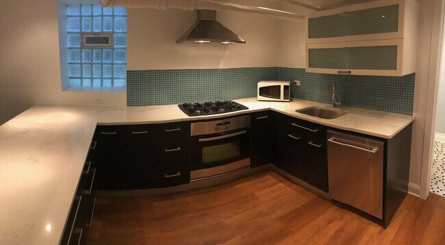 Foto del edificio - 1328 W Argyle St