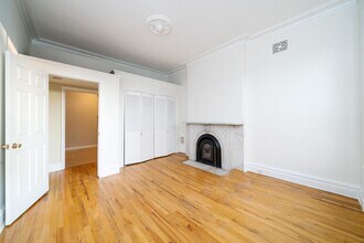 Building Photo - 828 Hudson St