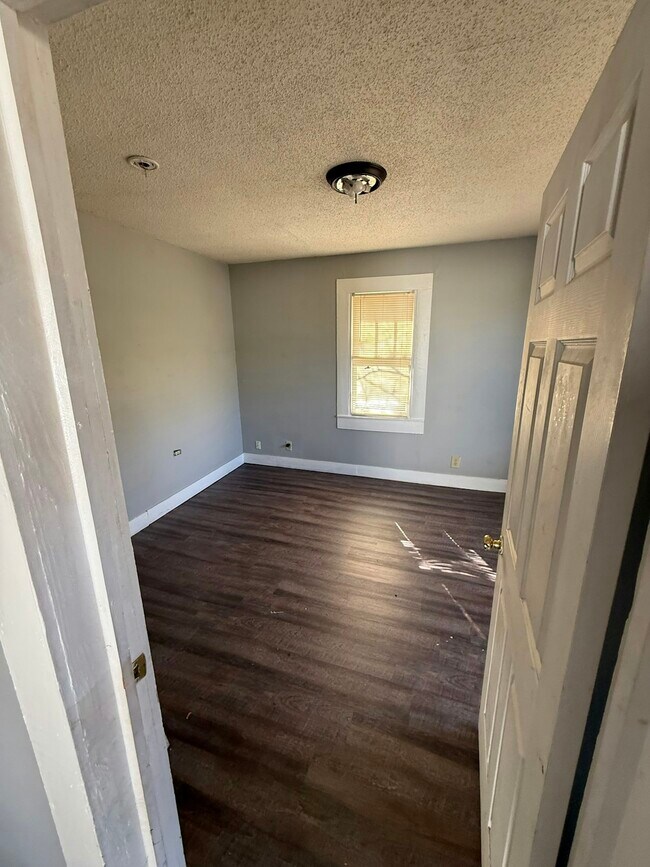 Foto del edificio - 1161 McRae Ave