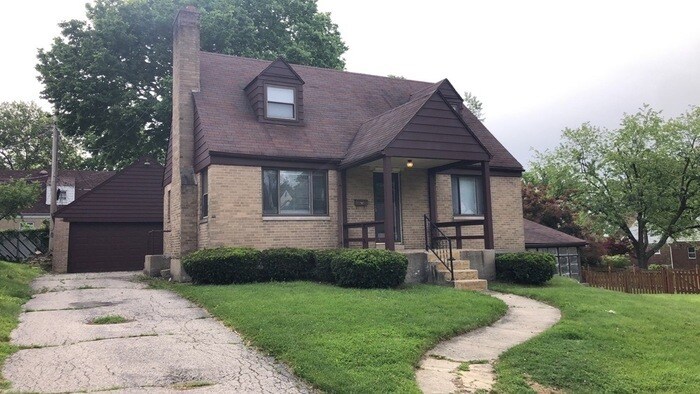Primary Photo - 2302 Rustic Rd.