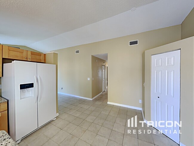 Foto del edificio - 10378 Rosemount Dr