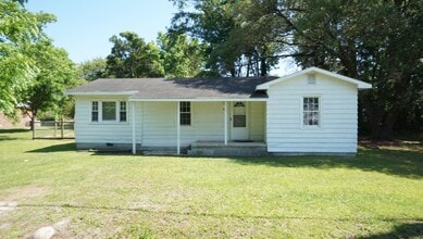 Building Photo - 260 Brighttown Rd