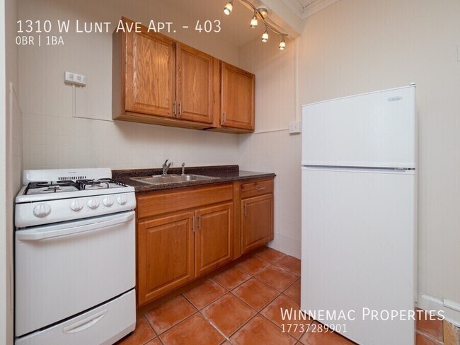 Building Photo - 1310 W Lunt Ave