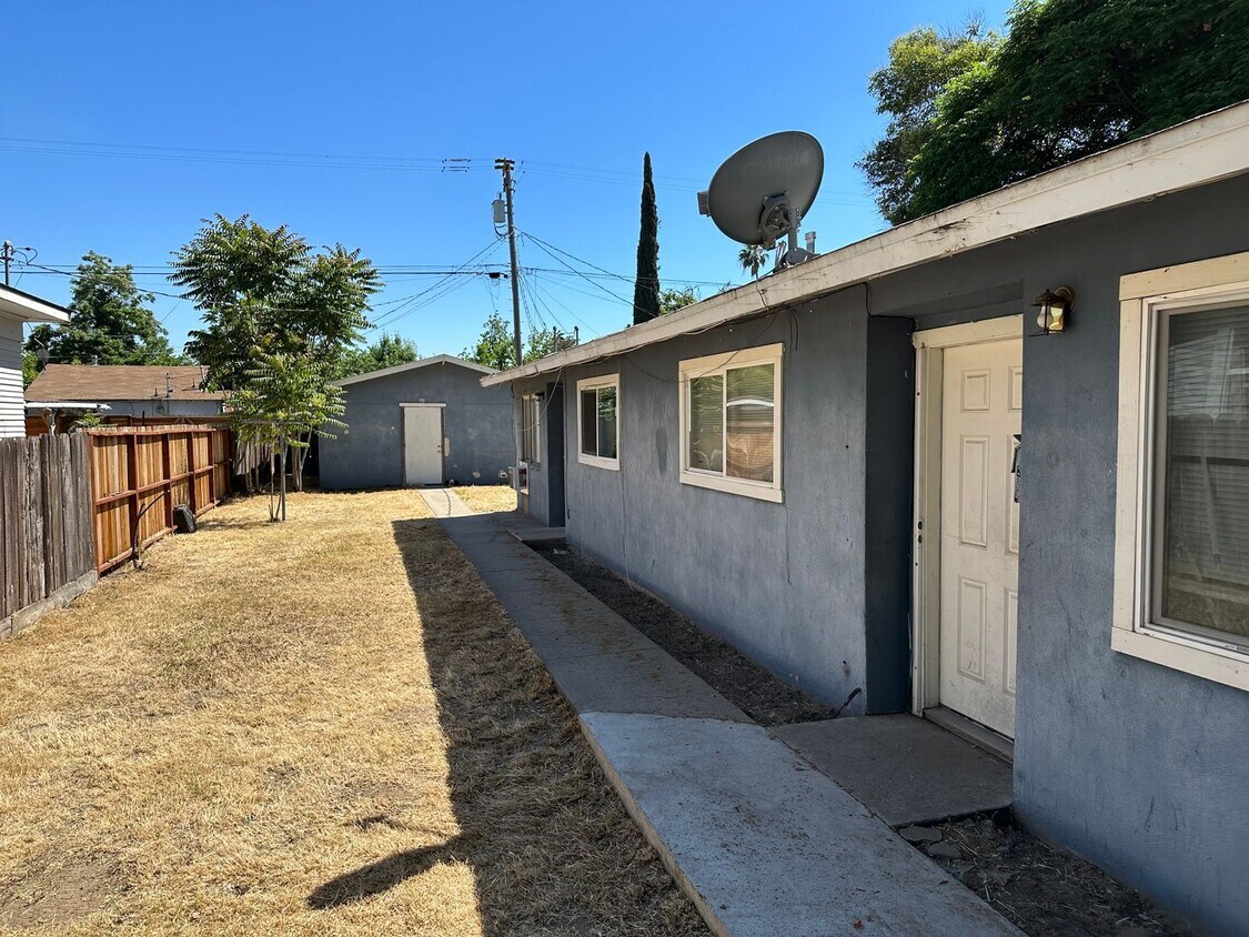 Building Photo - 380 Angelus Street Turlock, CA 95380