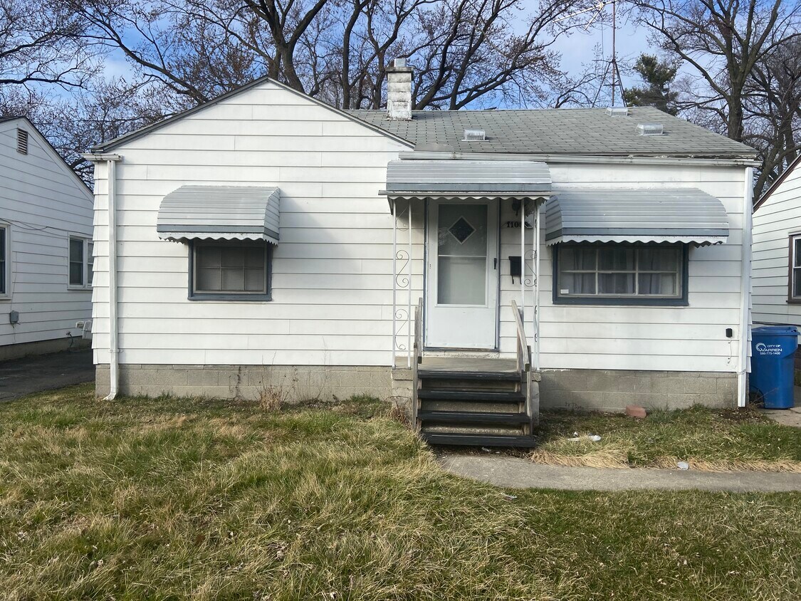 Primary Photo - 11099 Studebaker Ave