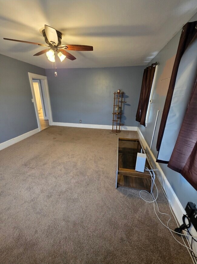 Sala de estar - 121 4th St