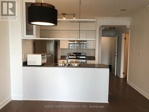 Building Photo - 10 Navy Wharf Ct