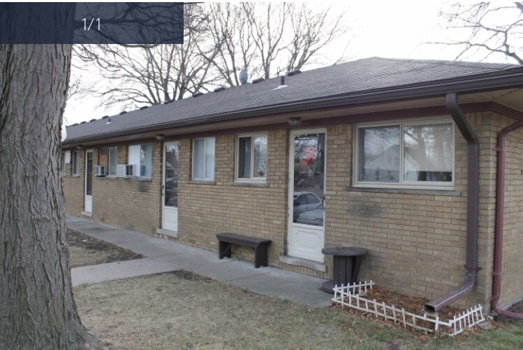 4400 Oakwood Blvd, Melvindale, MI 48122 Apartments in Melvindale, MI