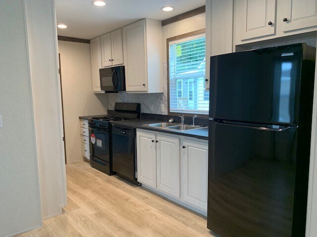 Foto principal - 39500 Warren Rd
