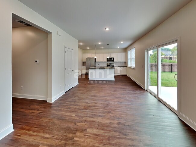 Building Photo - 3821 Chivalry Dr