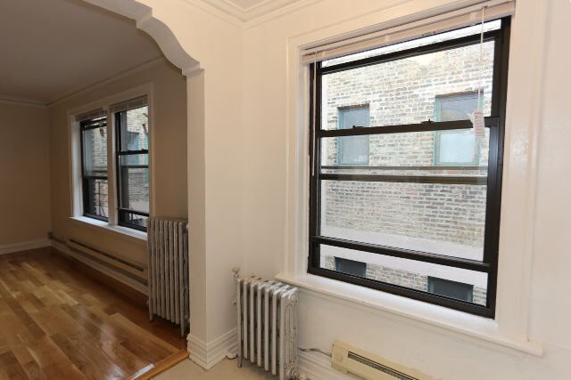 Foto del edificio - 422 W Roscoe St