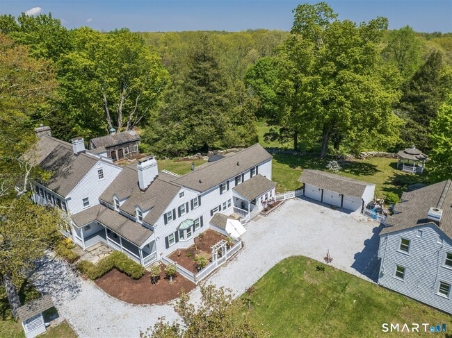 Building Photo - 1090 Ridgefield Rd