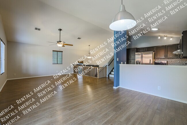 Foto del edificio - Stunning 3 Bed/2 Bath home on a beautifull...