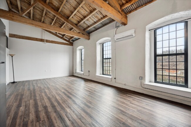 Foto del edificio - 3715 Main St