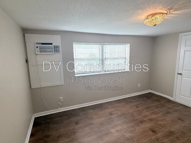 Foto del edificio - 2135 8th Ave N