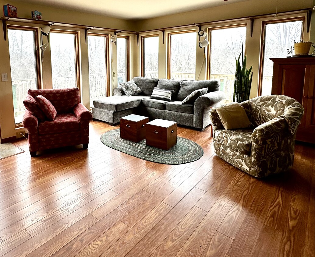 Foto principal - 13530 Scatter Ridge Rd