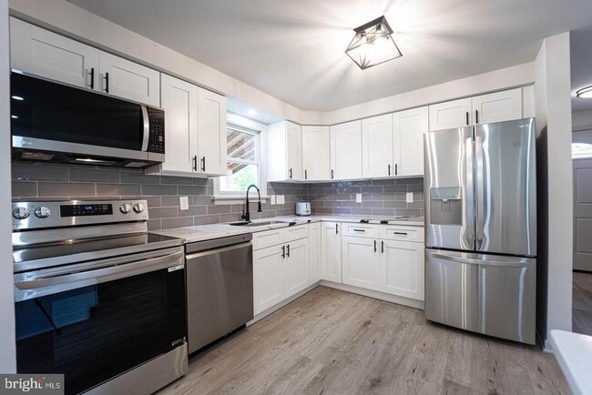 Foto del edificio - 5704 Broadwater Pkwy