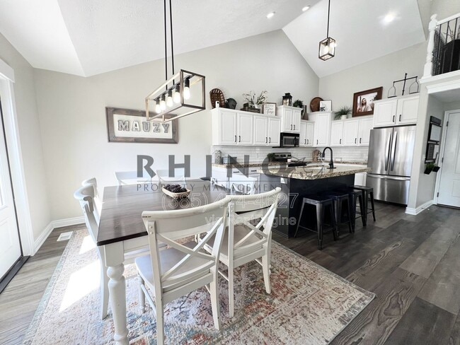Foto del edificio - 4921 W Weatherwood Ln