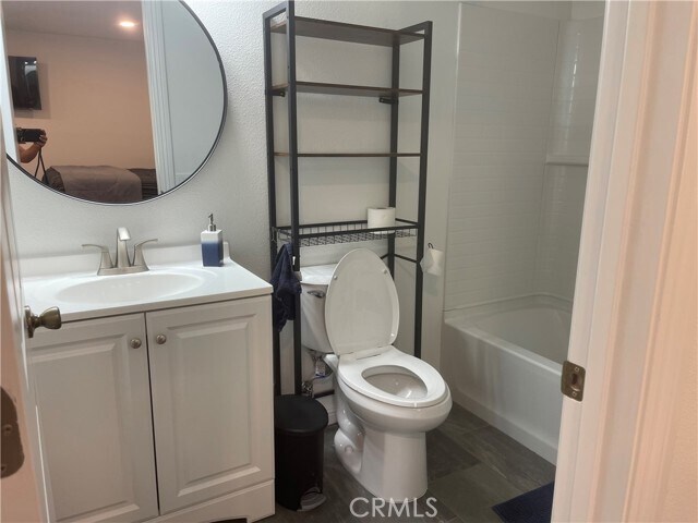 Foto del edificio - 3062 Monroe St