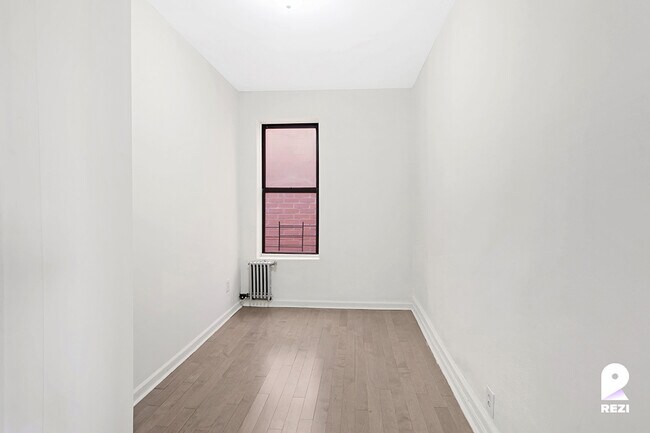 Building Photo - 508 W 158th St