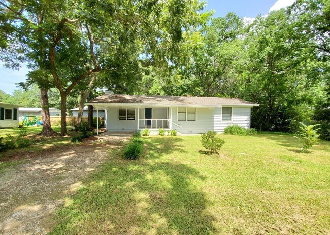 Building Photo - 1002 N 50th Ave Pensacola. Waived Applicat...